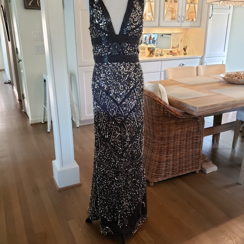 Aidan Mattox - Stunning Gown